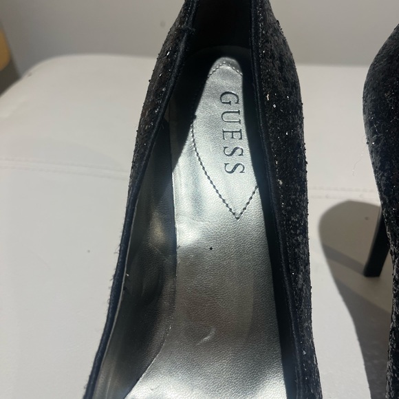Guess black glitter sparkle pump size 9. - Picture 4 of 4